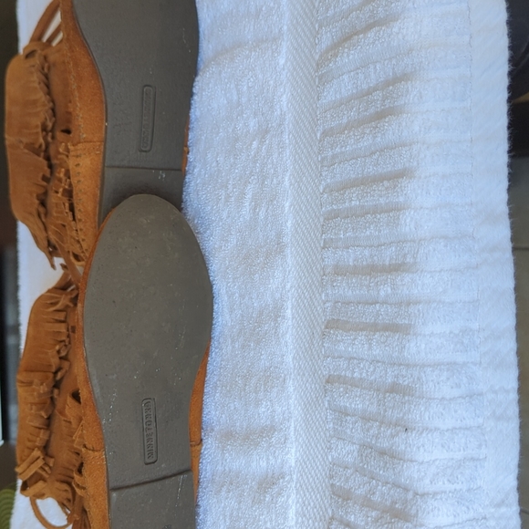Minnetonka Fringe Boots - Picture 2 of 4